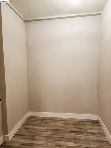 28 W Madill St, Antioch, CA 94509