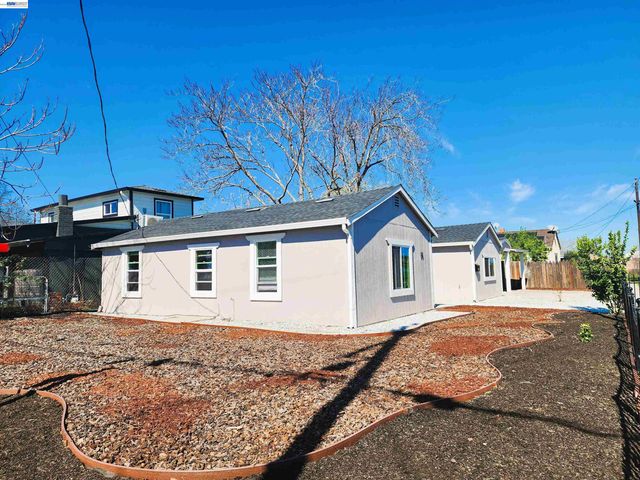 28 W Madill St, Antioch, CA 94509