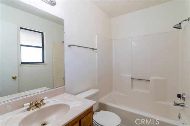 19014 Vine, Hesperia, CA 92345