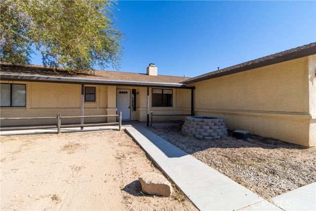 19014 Vine, Hesperia, CA 92345