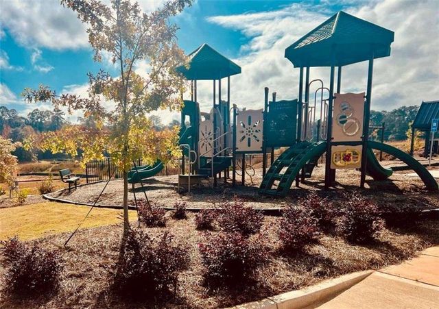236 Fern Dale Drive, Fairburn, GA 30213