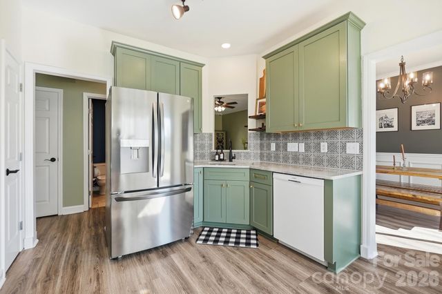 2822 Carriage Crossing Drive, Matthews, NC 28105