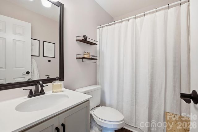 2822 Carriage Crossing Drive, Matthews, NC 28105