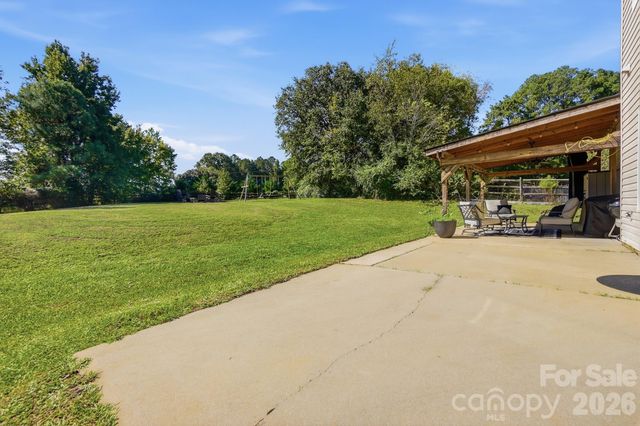 2822 Carriage Crossing Drive, Matthews, NC 28105