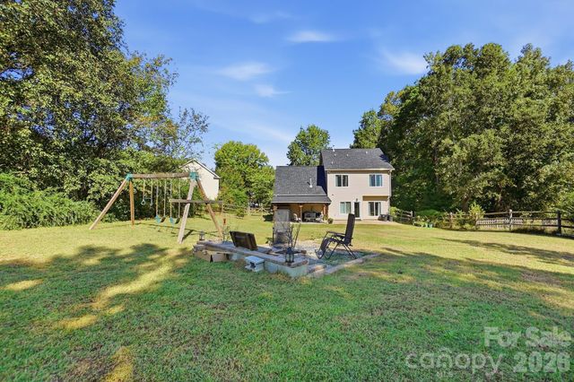 2822 Carriage Crossing Drive, Matthews, NC 28105