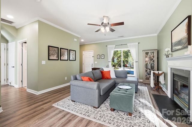 2822 Carriage Crossing Drive, Matthews, NC 28105