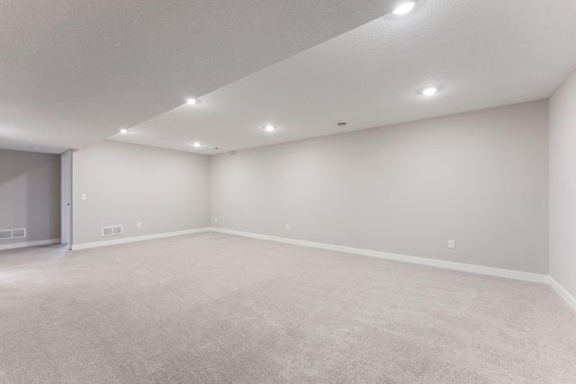 13721 Arrowhead Way, Rosemount, MN 55068