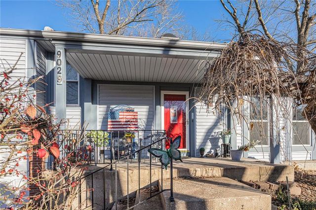 9029 Acuff Lane, Lenexa, KS 66215