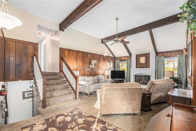 9029 Acuff Lane, Lenexa, KS 66215