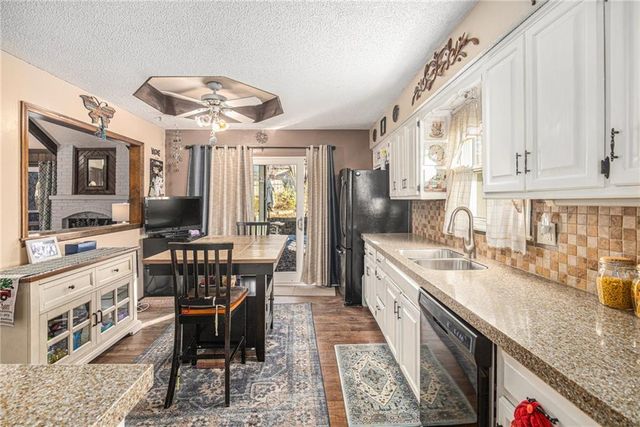 9029 Acuff Lane, Lenexa, KS 66215