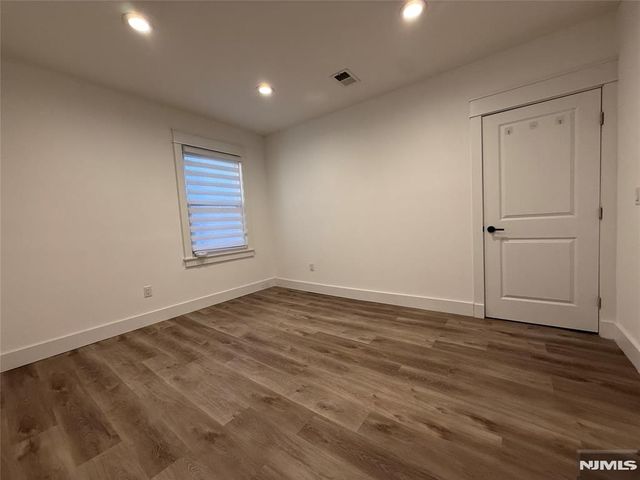 517 Lincoln Street 3, Palisades Park, NJ 07650