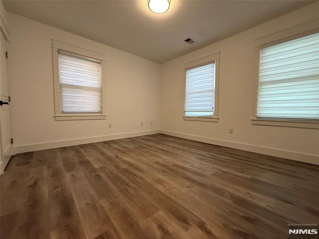 517 Lincoln Street 3, Palisades Park, NJ 07650