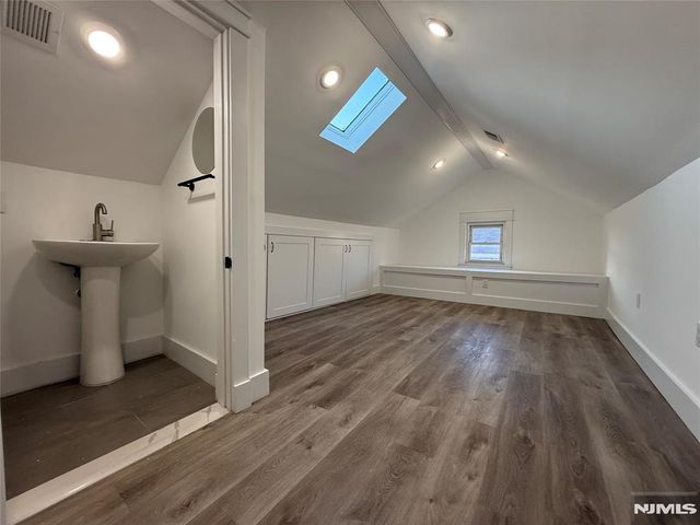 517 Lincoln Street 3, Palisades Park, NJ 07650