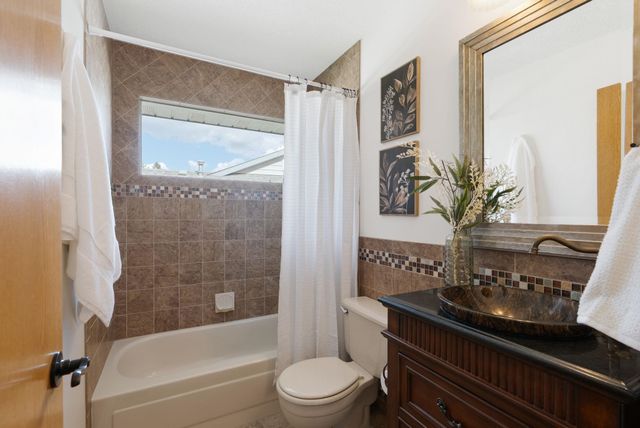 8904 E Boardwalk Ln, Spokane, WA 99212