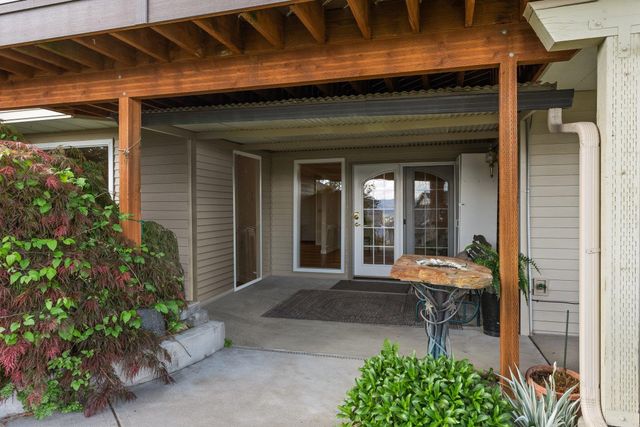 8904 E Boardwalk Ln, Spokane, WA 99212