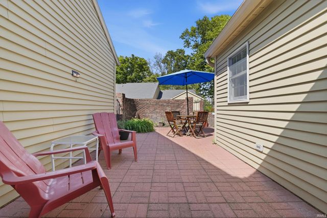 2617 E Windermere Woods Drive, Bloomington, IN 47401