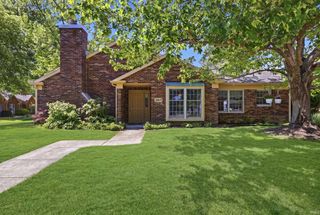 2617 E Windermere Woods Drive, Bloomington, IN 47401