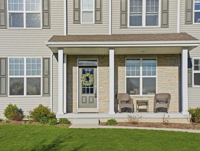 7464 50th STREET, Franklin, WI 53132