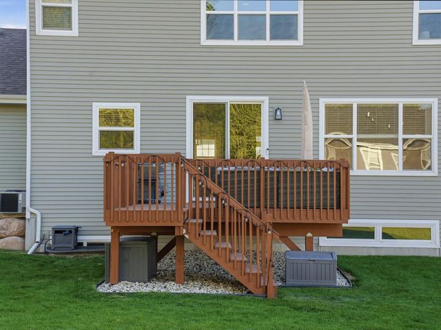 7464 50th STREET, Franklin, WI 53132