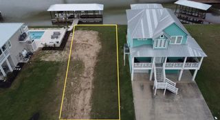 14 Alpha Slip Road, Matagorda, TX 77414