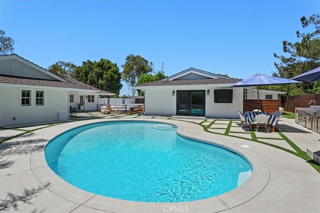 22 Aurora, Rolling Hills Estates, CA 90274
