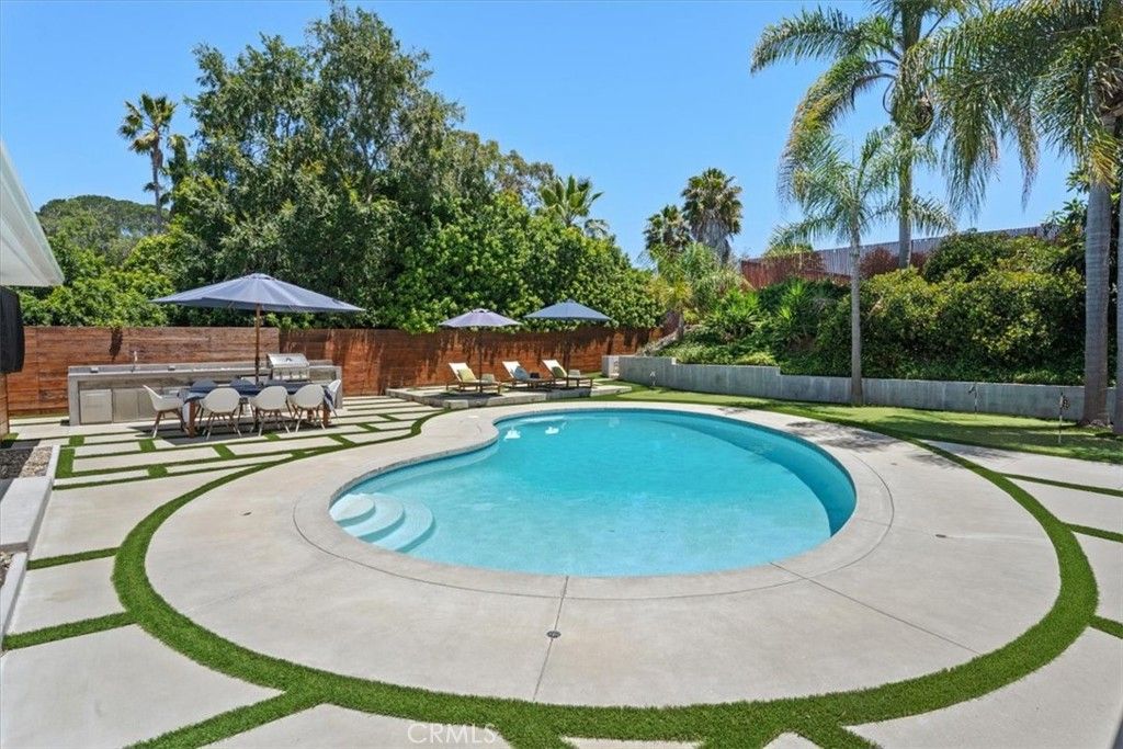 Image 35 of property listing at 22 Aurora, Rolling Hills Estates, CA 90274