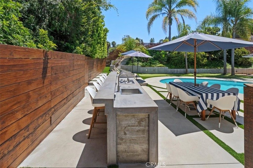 Image 36 of property listing at 22 Aurora, Rolling Hills Estates, CA 90274