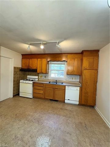1207 Cliffwood Drive, Greensboro, NC 27406