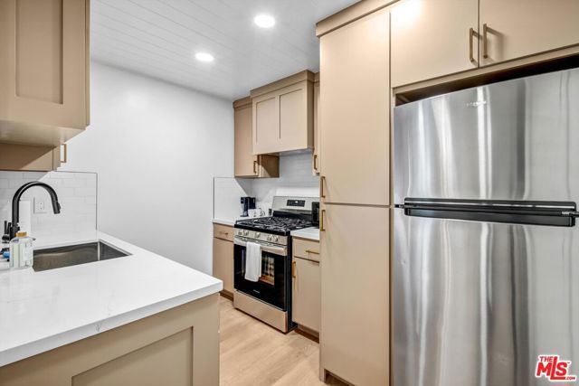 1083 Montauk Lane 1, Ventura, CA 93001