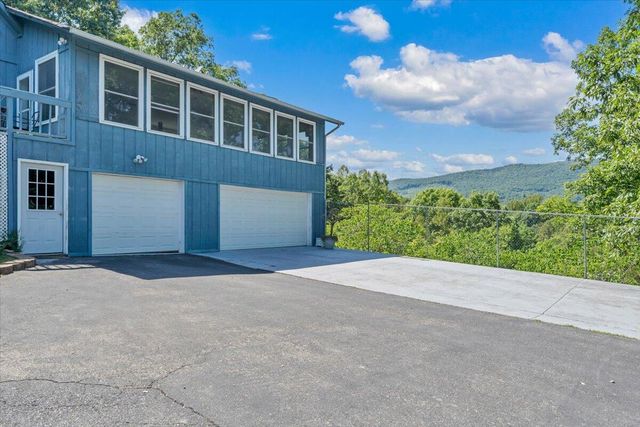 581 Idle Acres RD, Fincastle, VA 24090