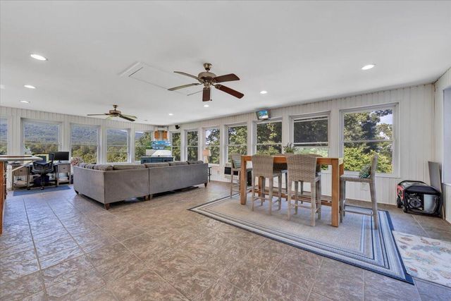 581 Idle Acres RD, Fincastle, VA 24090