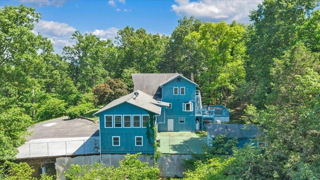 581 Idle Acres RD, Fincastle, VA 24090