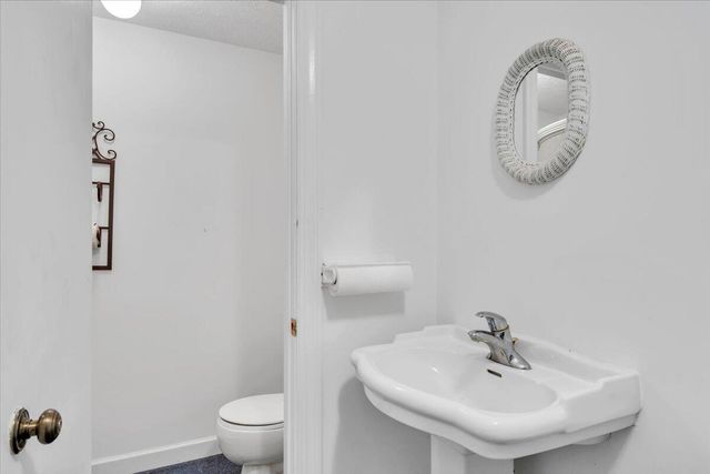 581 Idle Acres RD, Fincastle, VA 24090