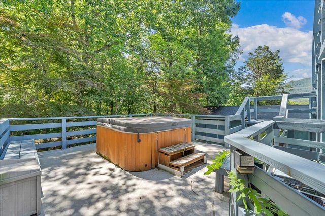581 Idle Acres RD, Fincastle, VA 24090
