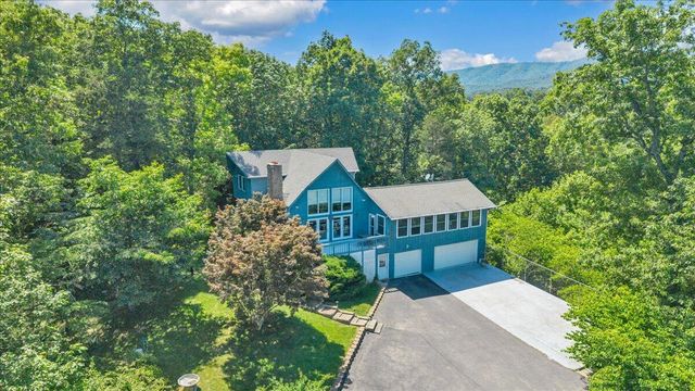 581 Idle Acres RD, Fincastle, VA 24090