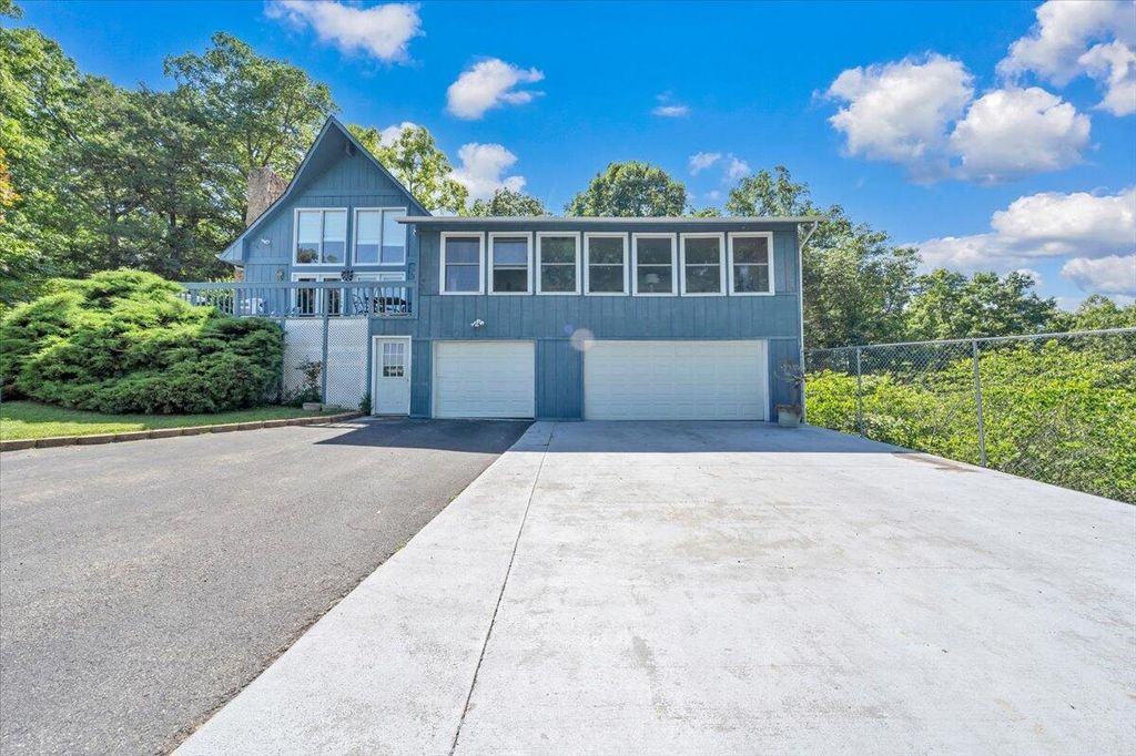 581 Idle Acres RD, Fincastle, VA 24090
