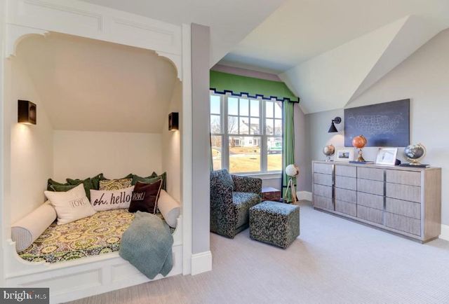 718 WATERLOO, Devon, PA 19333