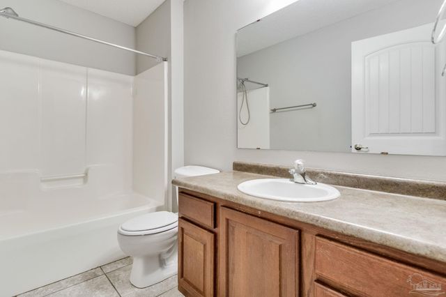 1239 Benning Pl, Pensacola, FL 32506