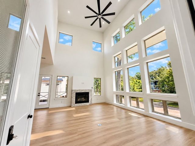 13523 Lakecrest Drive, Cypress, TX 77429