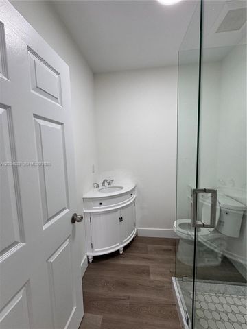 2239 NW 87th St 8, Miami, FL 33147