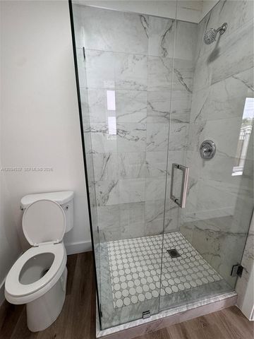 2239 NW 87th St 8, Miami, FL 33147