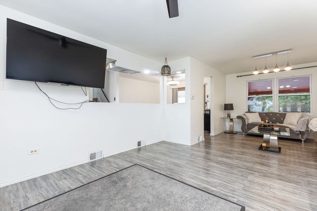 14122 Chestnut Lane, Orland Park, IL 60467
