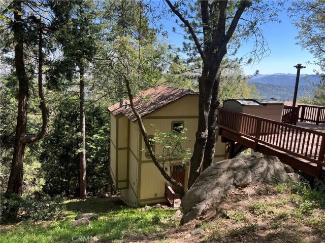 955 Coulter Pine, Crestline, CA 92325