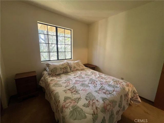 955 Coulter Pine, Crestline, CA 92325