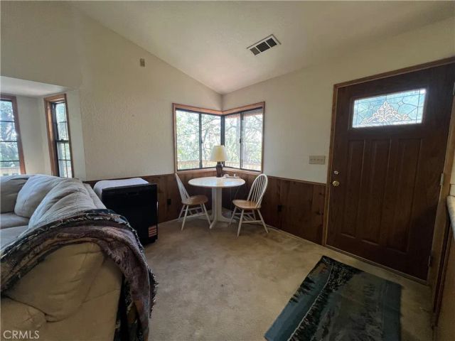 955 Coulter Pine, Crestline, CA 92325