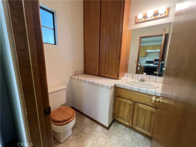 955 Coulter Pine, Crestline, CA 92325