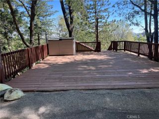 955 Coulter Pine, Crestline, CA 92325
