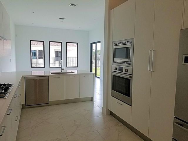 5939 Brookfield Circle 5939, Hollywood, FL 33312