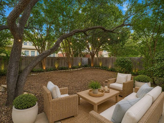 7120 Gentle Oak DR, Austin, TX 78749