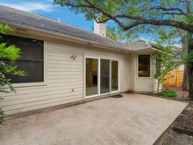 7120 Gentle Oak DR, Austin, TX 78749